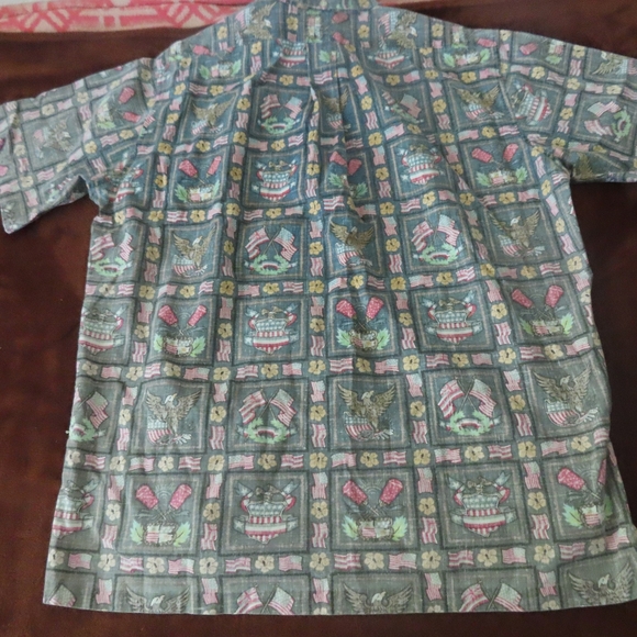 Reyn Spooner Dietrich Varez Hawaiian Shirt USA Flag Men's Size M - Picture 3 of 5